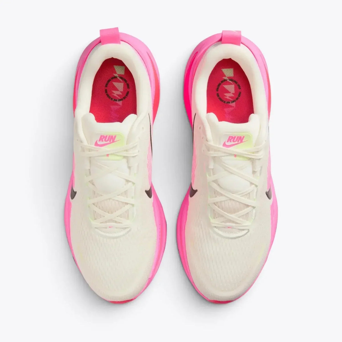 Nike Vomero 18 Running Shoes – Sail / Hyper Pink IB7315-100